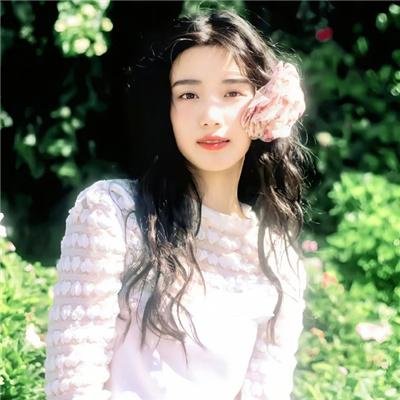 村里来了个作精大小姐